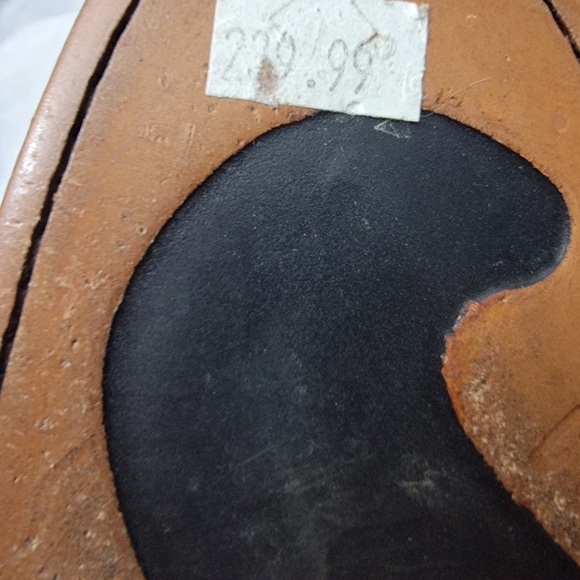 Corral Woman's Cowgirl boots size 8.5M block heel. Boot stand 9 inches. See more - Picture 10 of 16